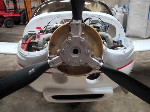 3-Blade Warp Drive HPL Propeller on a Rotax 912 Powered Europa shown with Spinner Removed Revealing Properly Installed Crush Plate